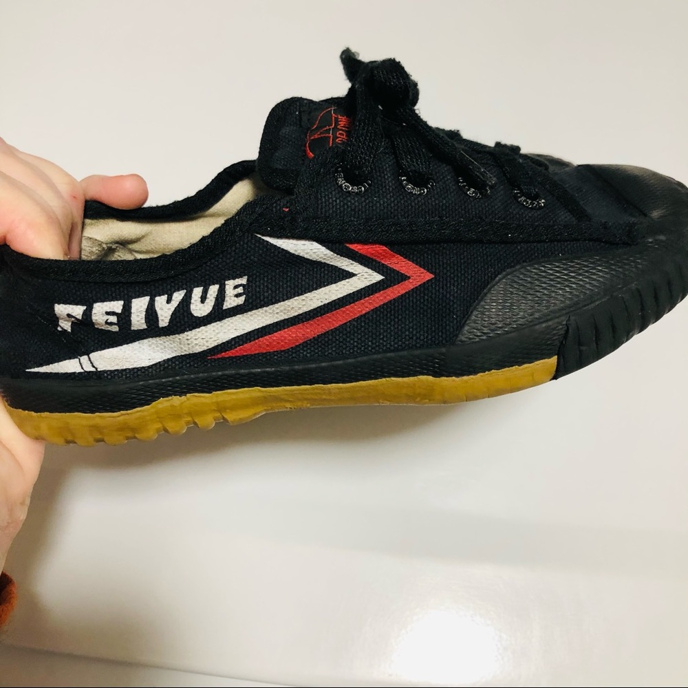 Feiyue Kung Fu Shoes (33/size 2)